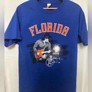 Garth Brooks Florida Tour T-shirt
- size Medium